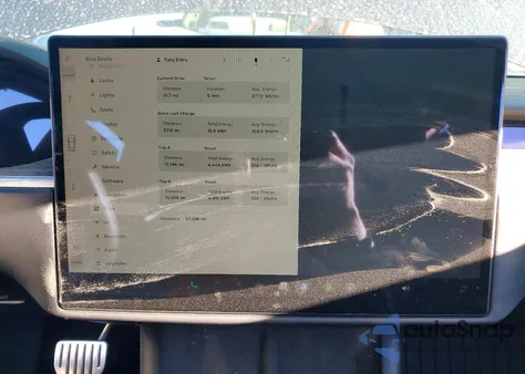 2021 Tesla Model S z USA, uszkodzony, nr VIN 5YJSA1E58MF430138